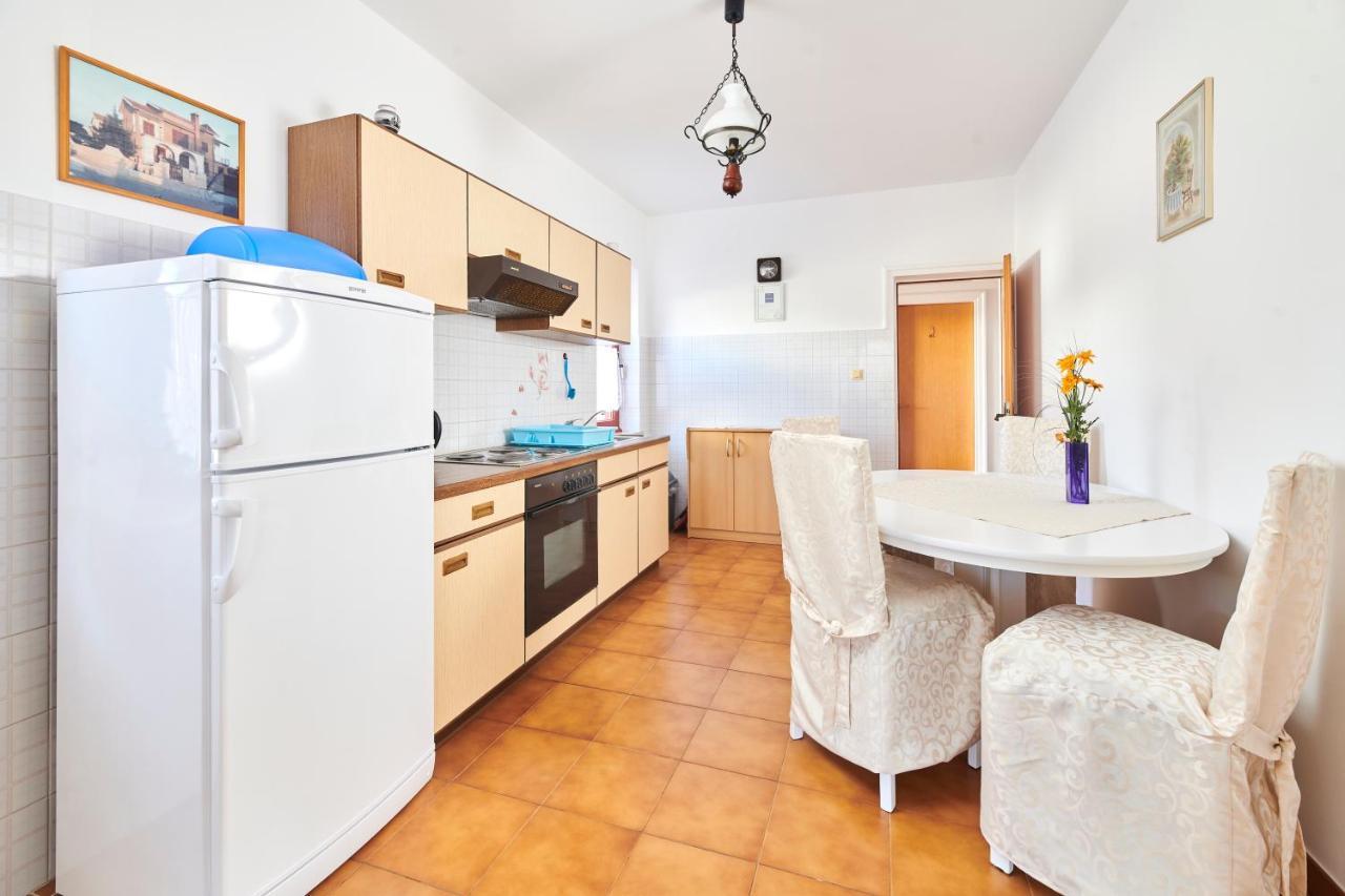 Appartamento Haus Ana Porec Esterno foto